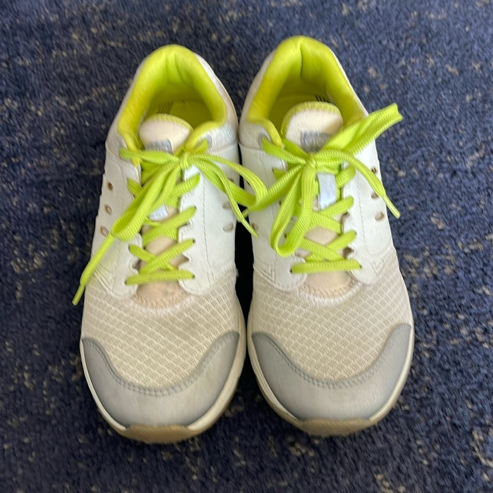 Vionic 1st Ray Technology sneaker